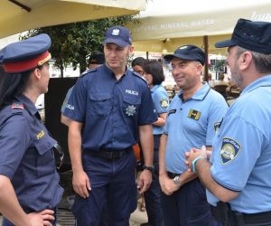 Rovinj: Predstavljeni strani policijaci koji će boraviti na području Istre 03.07.2018.,Rovinj - Na rivi je odrzana konferencija za medije na kojoj su predstavljeni strani policijski sluzbenici koji ove godine borave na podrucju Istre u sklopu projekta ''Sigurna turisticka sezona 2018''. Photo: Dusko Marusic/PIXSELL