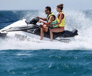 16.07.2019., Umag - Tenisac Tommy Robredo sa djevojkom provozao se na vodenom skuteru.
Photo: Igor Kralj/PIXSELL