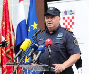 02.08.2021., Zagreb - Svecana primopredaja 15 vatrogasnih vozila u Drzavnoj vatrogasnoj skoli Hrvatske vatrogasne zajednice. Vatrogasna vozila nabavljena su temeljem Ugovora o provedbi aktivnosti opremanja i osposobljavanja vatrogasnih zajednica za 2019. zakljucenog izmedju Ministarstva poljoprivrede i HVZ-a, te Programa opremanja i osposobljavanja vatrogasnih zajednica za 2019. HVZ iz sredstava naknade za opcekorisne funkcije suma nabavlja za vatrogasne organizacije ukupno 75 kombiniranih i 58 Pick-up vozila. Slavko Tucakovic. 
Photo: Luka Stanzl/PIXSELL