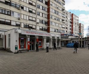 20.01.2021., Zagreb - Opljackana poslovnica Privredne banke Zagreb na Trgu Ivana Kukuljevica u naselju Spansko. Photo: Jurica Galoic/PIXSELL