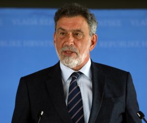 Zagreb, 26.08.2021. - Izjave za medije nakon sjednice Vlade RH. Na fotografiji ministar znanosti i obrazovanja Radovan Fuchs. foto HINA/ Lana SLIVAR DOMINIÆ/ lsd