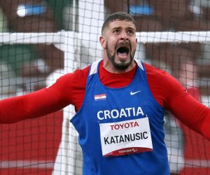 Tokio, 02.09.2021 - Hrvatski atleticar Ivan Katanuic tijekom natjecanja u bacanju diska, kategorija F64 na Paraolimpijskim igrama Tokio 2020.
foto HINA/ Damir SENCAR/ ds
