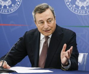 epa09443046 Italian Prime Minister Mario Draghi during a press conference at the end of a Cabinet meeting that addressed rules for the use of Green Pass against the spread of Covid-19, Rome, Italy,  02 September 2021.  EPA/FABIO FRUSTACI / POOL