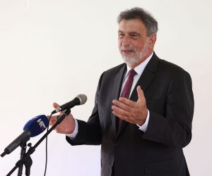 Zadar, 06.09.2021. - Prvog dana nove kolske godine ministar znanosti i obrazovanja Radovan Fuchs boravio je u Zadarskoj upaniji. U Osnovnoj koli Votarnica otvorena je nova kolska zgrade koja je sagraðena u sklopu graðevine Centar za odgoj, obrazovanje i rehabilitaciju i smjetaj osoba s posebnim potrebama "Mocire". Na slici Radovan Fuchs. 
foto HINA/Zvonko KUCELIN/ zk