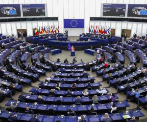 epa09469026 European Commission President Ursula von der Leyen delivers a speech during a debate on 'The State of the European Union' at the European Parliament in Strasbourg, France, 15 September 2021.  EPA/JULIEN WARNAND