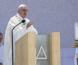 epa09469158 Pope Francis leads Holy Mass on the esplanade of the National Shrine in Sastin, Slovakia, 15 September 2021. The pontiff is on an apostolic journey to Slovakia from 12 to 15 September, under the official motto: 'With Mary and Joseph on the way to Jesus'.  EPA/MARTIN DIVISEK