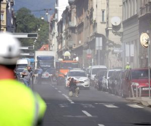 Zagreb, 28.9.2021 - Miniranje u svrhu rušenja svoda bazilike Srca Isusova u Palmotićevoj ulici 31 u Zagrebu, sukladno odobrenom Projektu miniranja.
Foto Hina/ Dario GRZELJ/ dag