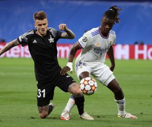 epa09494010 Real Madrid's midfielder Eduardo Camavinga (R) in action against FC Sheriff Tiraspol's midfielder Sebastien Thill (L) during the UEFA Champions League group D soccer match between Real Madrid and FC Sheriff Tiraspol at Santiago Bernabeu stadium in Madrid, Spain, 28 September 2021.  EPA/JUANJO MARTIN