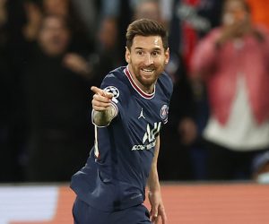 epa09494398 Paris Saint Germain's Lionel Messi celebrates scoring the 2-0 lead during the UEFA Champions League group A soccer match between PSG and Manchester City at the Parc des Princes stadium in Paris, France, 28 September 2021.  EPA/IAN LANGSDON