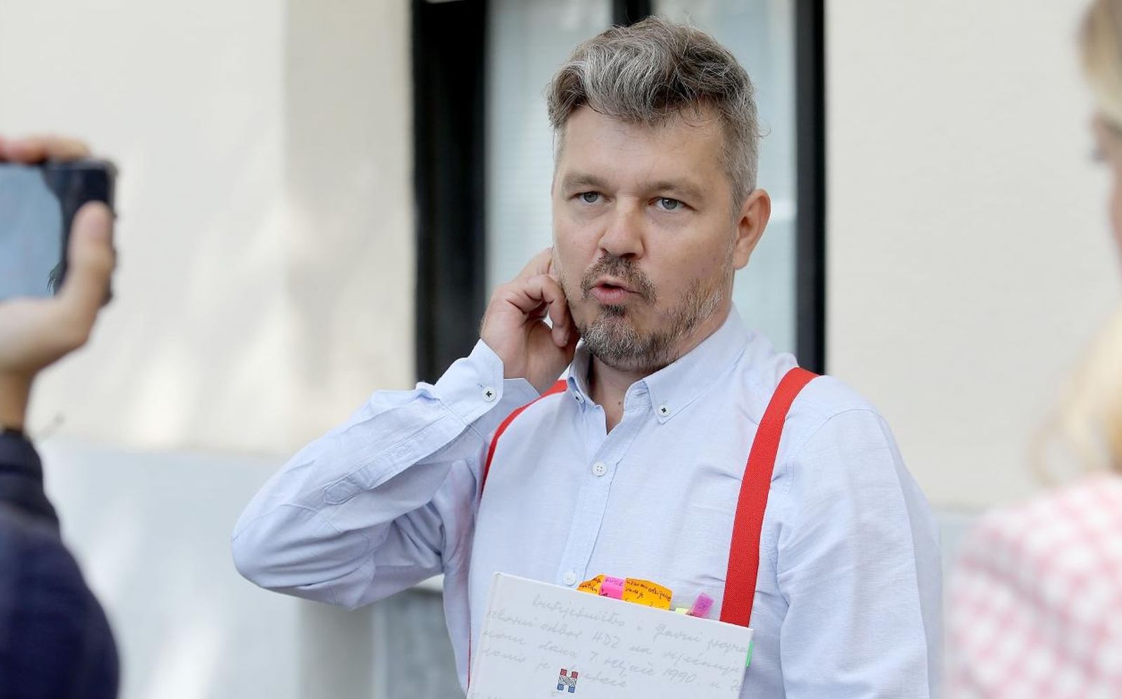 01.09.2021., Zagreb - Akcijom "Pratite trag novca" Dario Jurican pokusao je danas ukazati na necinjenje kada je u pitanju netransparentno vlasnistvo medija. Photo: Patrik Macek/PIXSELL