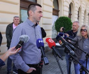 02.09.2021., Vukovar - Konferencija za medije Nezavisne liste Ivan Penava na temu predstojeceg popisa stanovnistva Republike Hrvatske.  Photo:Davor Javorovic/PIXSELL