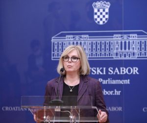 03.02.2021., Zagreb - Barbara Antolic Vupora govorila je na konferenciji za medije Kluba zastupnika SDP-a odrzanoj u Saboru na temu "Novi nacin naplate cestarine". Photo: Patrik Macek/PIXSELL
