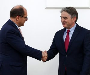 03.08.2021., Sarajevo, Bosna i Hercegovina - Predsjedavajuci Predsjednistva BiH Zeljko Komsic i clan Predsjedništva BiH Sefik Dzaferovic primili su novog visokog predstavnika za Bosnu i Hercegovinu Christiana Schmidta.
Photo: Armin Durgut/PIXSELL