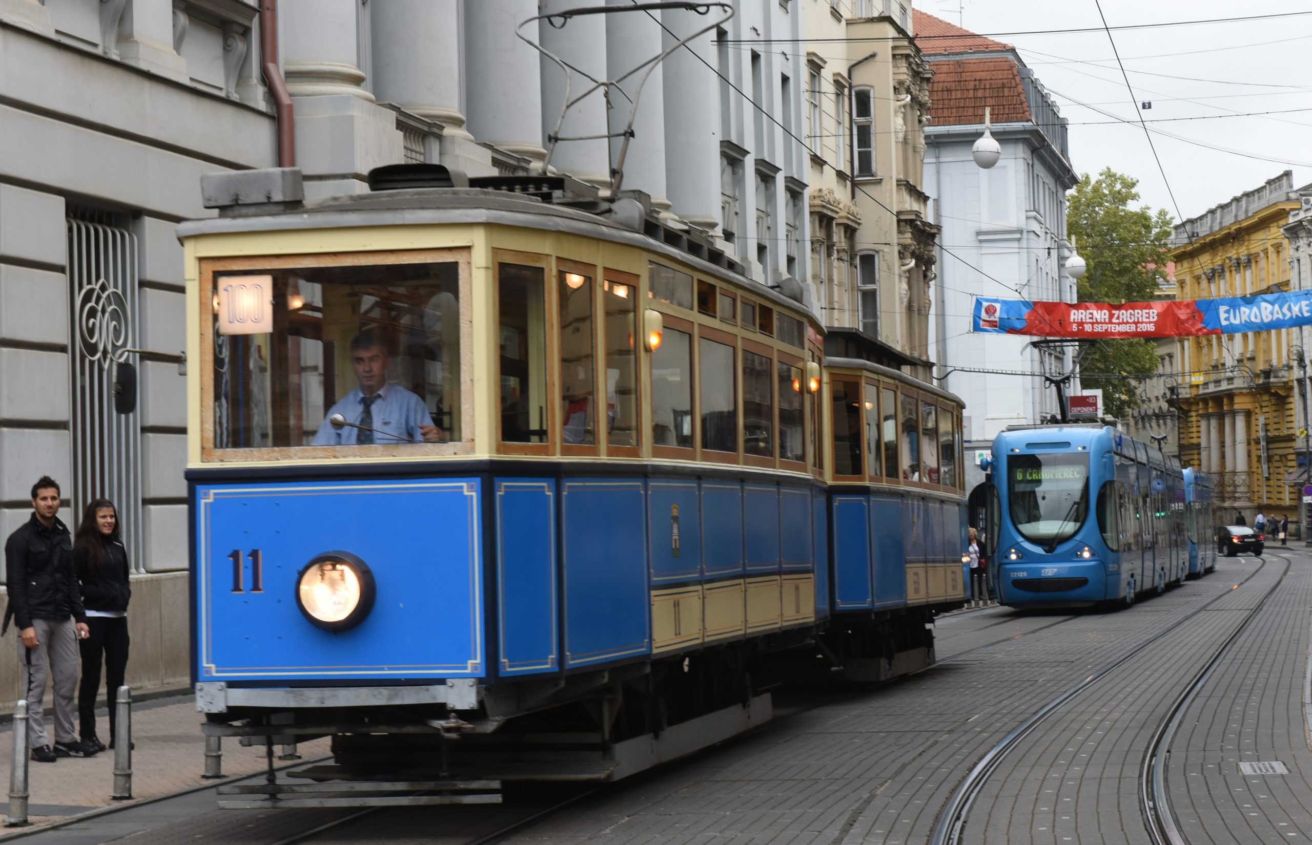 05.09.2015., Zagreb - Na zagrebackom Trgu bana Jelacica u povodu 124. obljetnice svog postojanja Zagrebacki elektricni tramvaj pokazao je gradjanima stare tramvaje i predstavio najstarije vozace, te omogucio svima da se provozaju kao nekad.
Photo: Davor Visnjic/PIXSELL