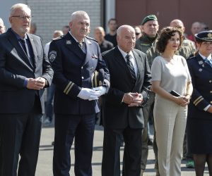 07.09.2021., Zagreb, povodom obiljezavanja 31. godisnjice osnutka Antiteroristicke jedinice Lucko, odrzana demonstracijska vjezba ATJ Lucko 2021. Nakon polaganja vijenaca poginulim pripadnicima ATJ Lucko, i pokazne vjeze,  odrzana konferencija za novinare kojima su se obratili potpredsjednik Vlade i ministra unutarnjih poslova  Davora Bozinovic i  zapovjednik ATJ Lucko Mate Bilobrk. Obiljezavnju godisnjice ATJ Lucko nazocili su i bivsi ministar Ivan Jarnjak, te Kata Zadro supruga Blage Zadre, to bivsi ratni pripadnici jedinice.
Photo: Robert Anic/PIXSELL
