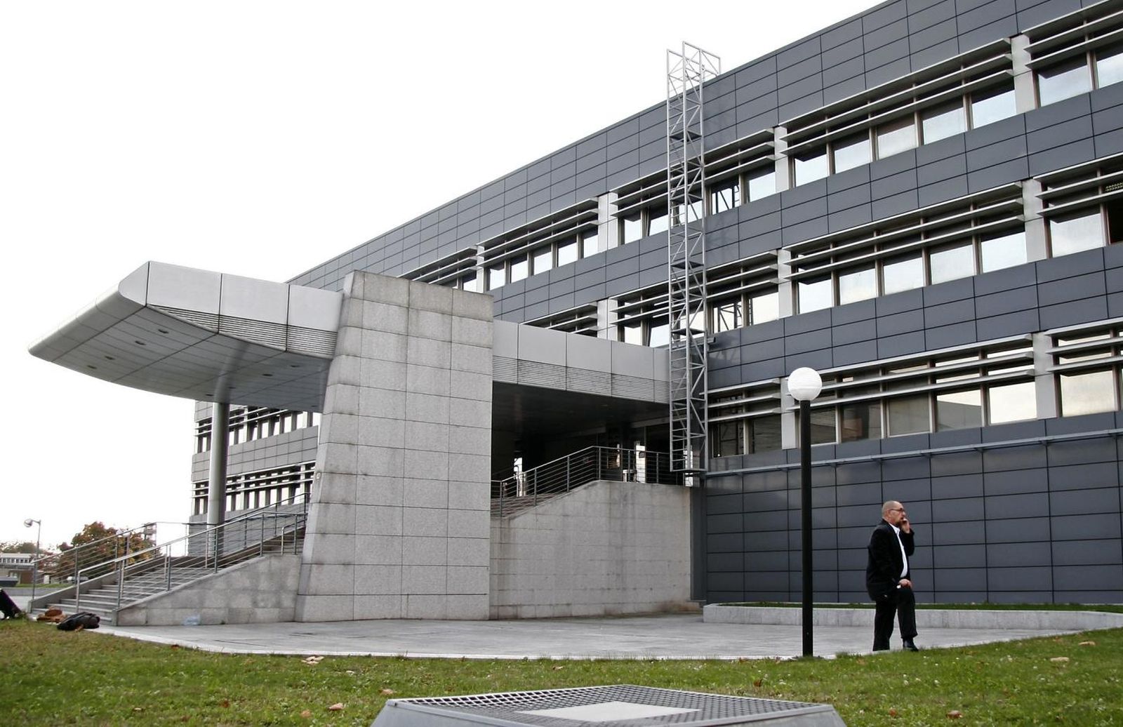 07.10.2008 Zagreb - Heinzelova, policijska uprava zagrebacka, Dubravko Novak, nacelnik ureda ravnatelja polcije daje izjavu novinarima ispred pu Zagrebacke vezanu za slucaj ubojstva Ivane Hodak
Photo: Danko Vucinovic/24sata