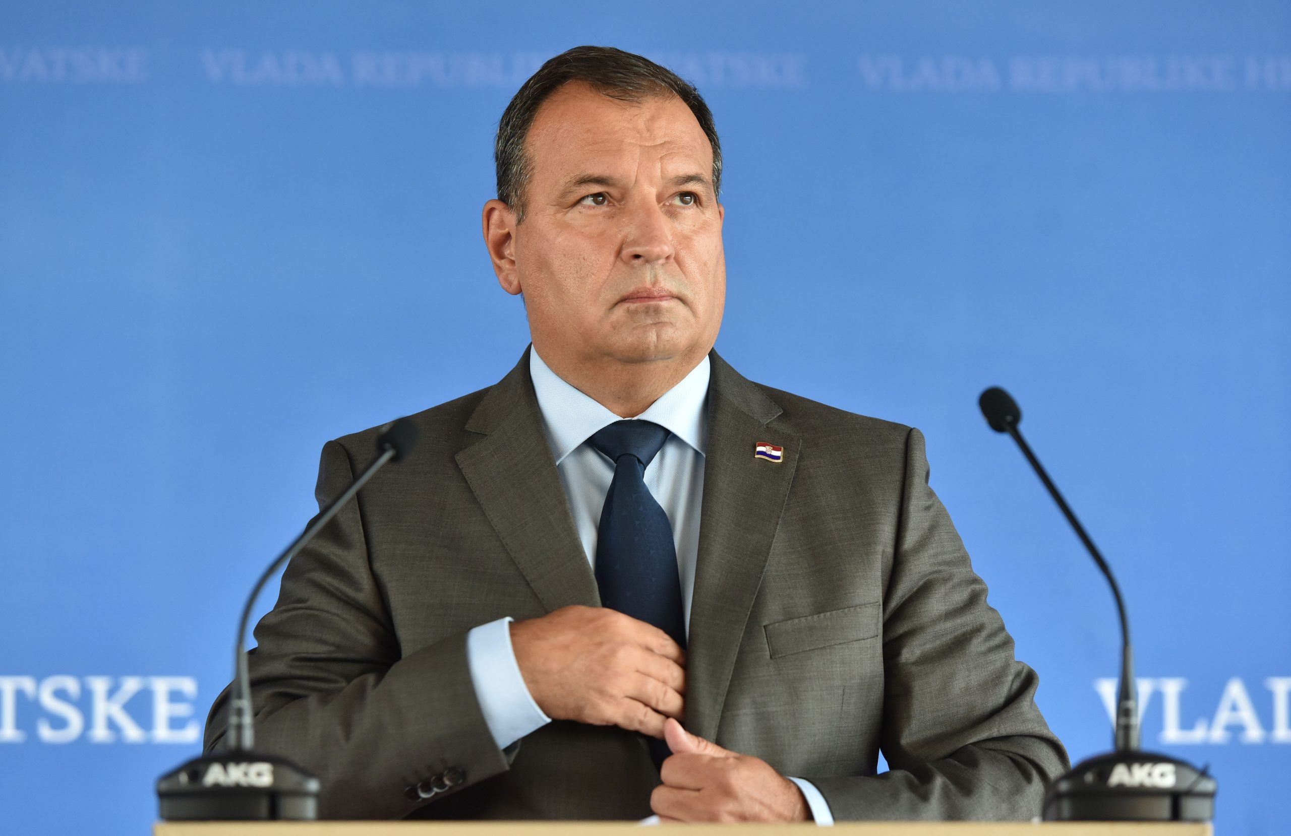 09.09.2021., Zagreb - Ministar zdravstva Vili Beros dao je izjavu medijima nakon sjednice Vlade u Nacionalnoj i sveucilisnoj knjiznici. Photo: Davorin Visnjic/PIXSELL