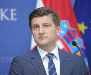 09.09.2021., Zagreb - Banski dvori. Predsjednik Vlade Andrej Plenkovic primio je ministra financija Irske i predsjednika Eurogrupe Paschala Donohoea. Izjave za medije nakon sastanka ministra Zdravka Marica i Paschala Donohoea. Photo: Sanjin Strukic/PIXSELL