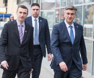09.12.2019., Osijek - Sastanak predsjednika Vlade Andreja Plenkovica s gradonacelnikom grada Vukovara Ivanom Penavom. Photo: Davor Javorovic/PIXSELL