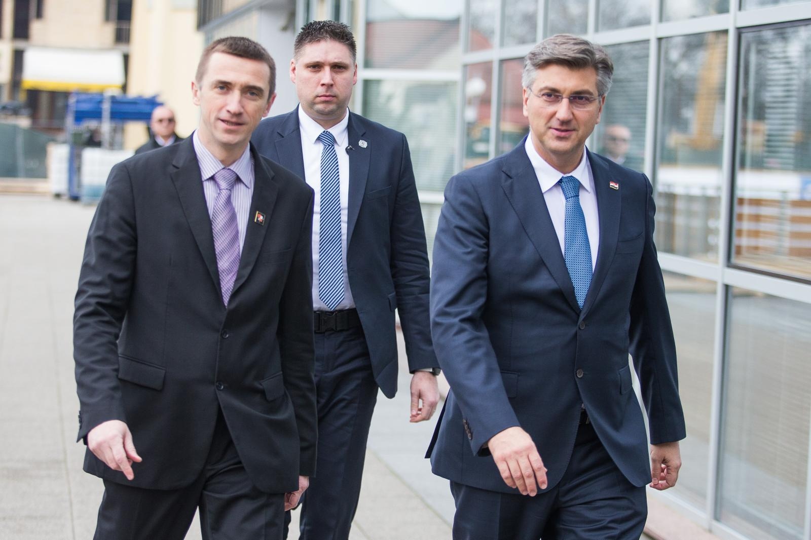 09.12.2019., Osijek - Sastanak predsjednika Vlade Andreja Plenkovica s gradonacelnikom grada Vukovara Ivanom Penavom. Photo: Davor Javorovic/PIXSELL