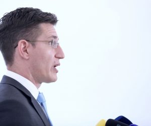 13.07.2021., Zagreb - Zastupnik Zvonimir Troskot komentirao je na konferenciji za medije odrzanoj u Saboru predstojecu sjednicu Gradske skupstine.
Photo: Patrik Macek/PIXSELL
