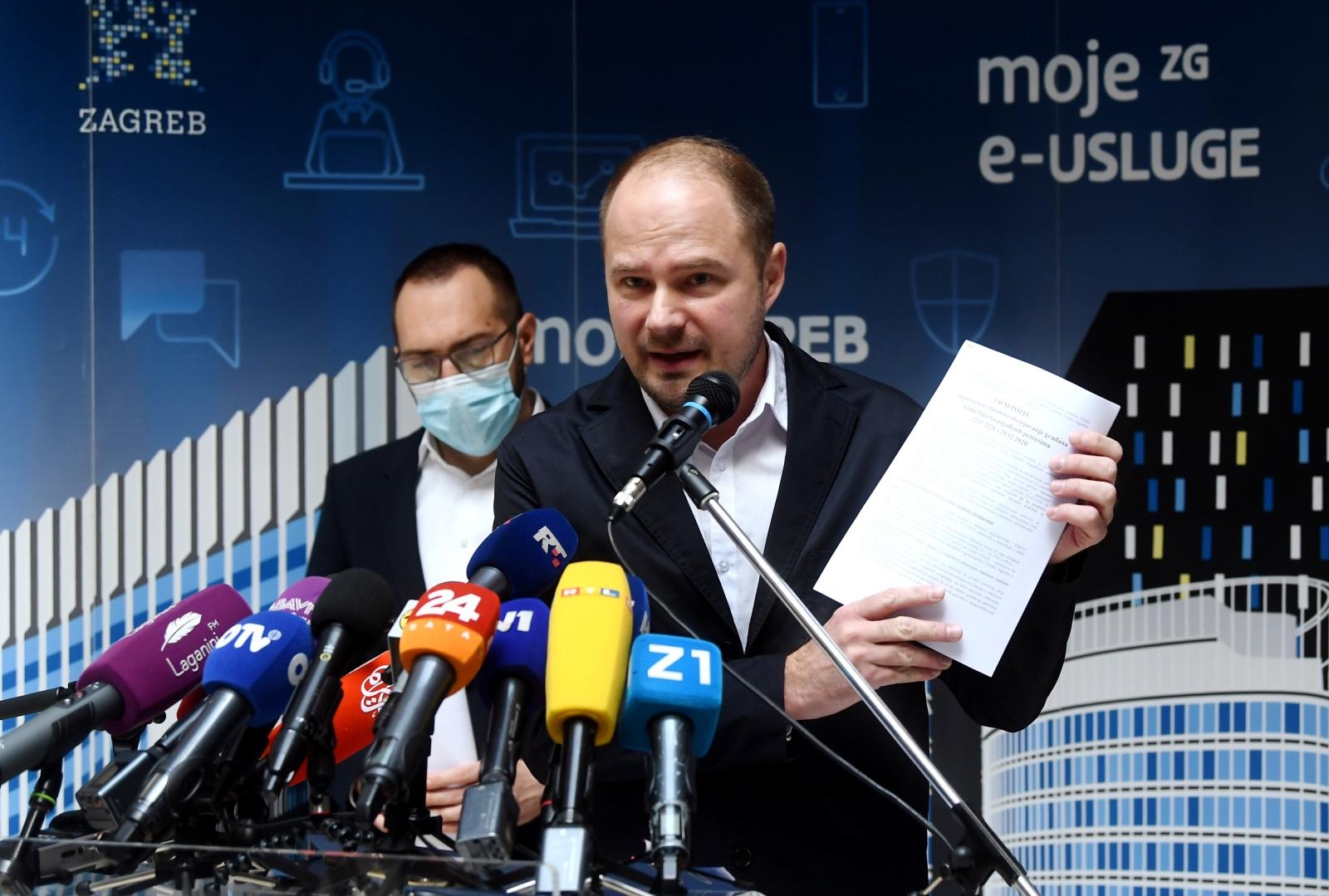 14.09.2021., Zagreb - Zamjenik gradonacelnika grada Zagreba Luka Korlaet govorio je na konferenciji za medije u Gradskoj upravi. Photo: Marko Lukunic/PIXSELL
