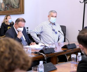 14.09.2021., Zagreb -  Saborski Odbor za informiranje, informatizaciju i medije raspravlja o izmjenama zakona o elektronickim medijima i autorskim pravima. Nino Raspudic, Goran Ivanovic Photo: Patrik Macek/PIXSELL