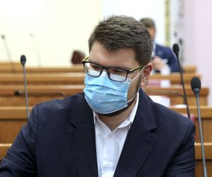 15.09.2021., Zagreb - Nakon dvomjesecne ljetne stanke zastupnici su se vratili u klupe i aktualnim prijepodnevom pocinju 8. sjednicu Sabora. Pedja Grbin Photo: Patrik Macek/PIXSELL