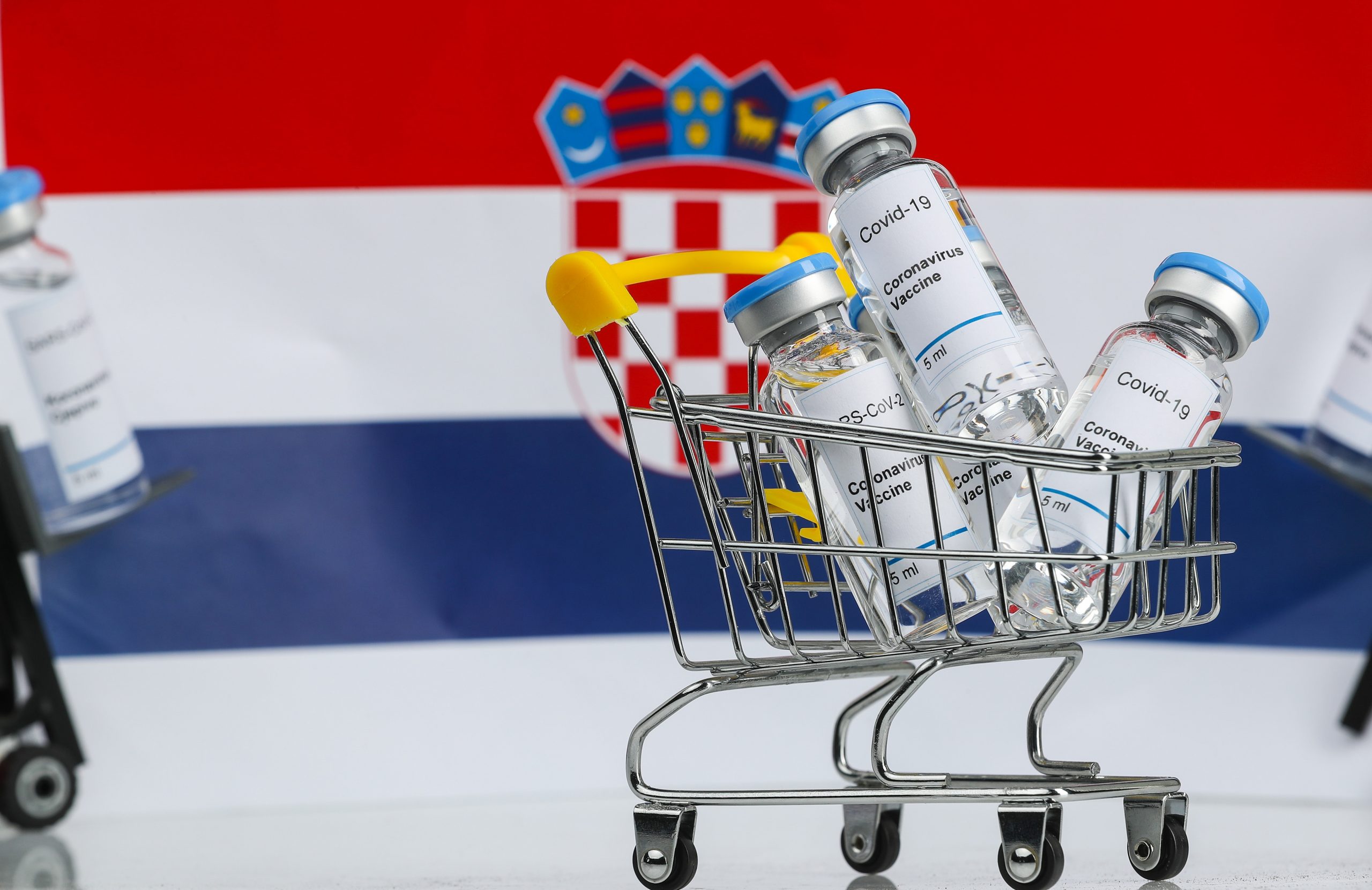18.02.2021., Zagreb - Velika globalna potraznja za cjepivom protiv covida-19. Europska unija osigurala je najveci i najsiri portfolio narudzbi na svijetu - ukupno 1,485 milijardi doza od sest razlicitih proizvodjaca, s dodatnim opcijama za kupnju jos 780 milijuna doza. Photo: Zeljko Lukunic/PIXSELL