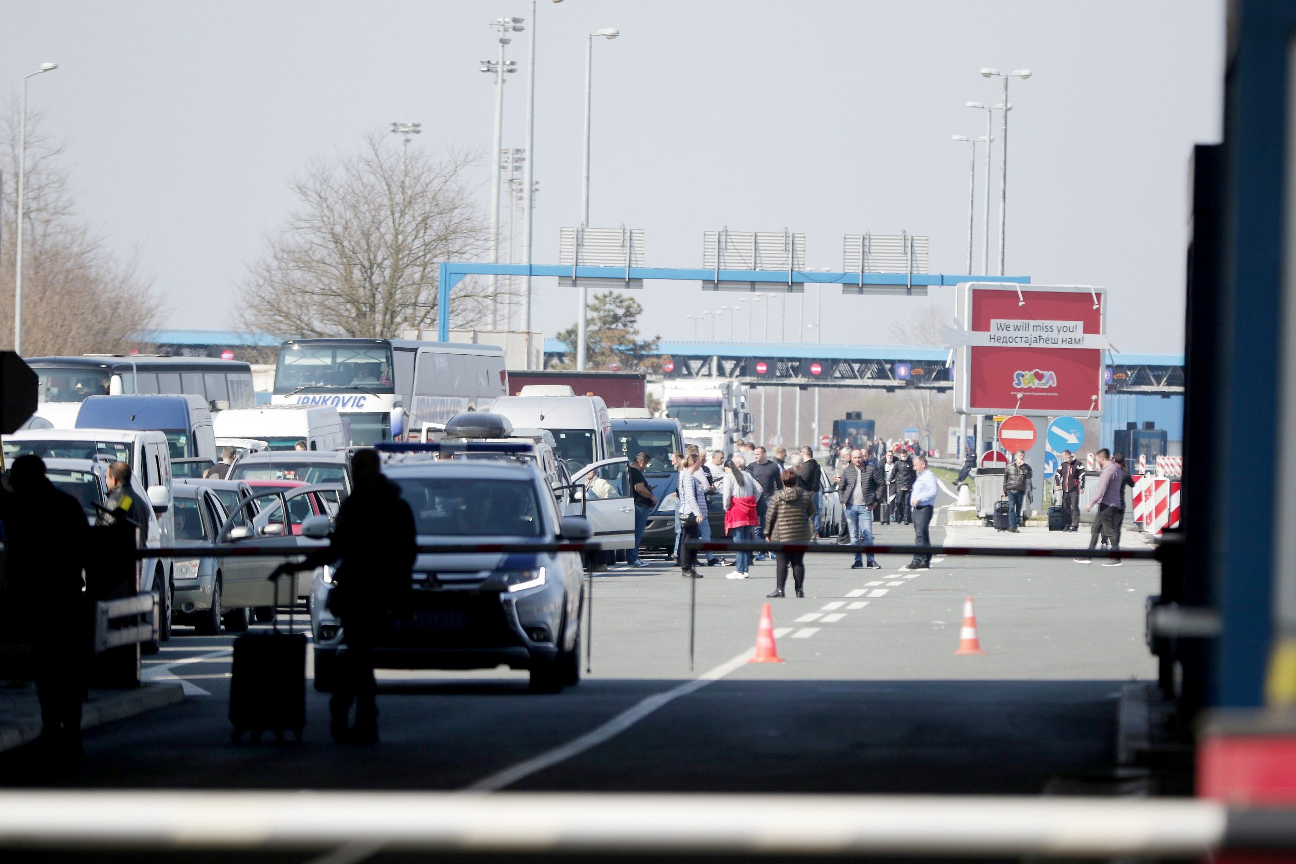 18, March, 2020, Batrovci - Border crossing point between Serbia and Croatia, Batrovci during a state of emergency throughout Serbia. Photo: Antonio Ahel/ATAImages

18, mart, 2020, Batrovci - Granicni prelaz izmedju Srbije i Hrvatske, Batrovci tokom vanrednog stanja na celoj teritoriji Srbije. Foto: Antonio Ahel/ATAImages
