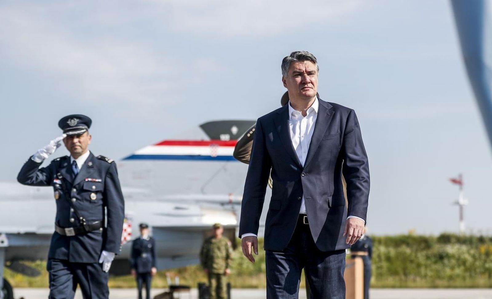 18.06.2021., Zagreb - U Vojarni „Pukovnik Marko Zivkovic“ na Plesu odrzana svecana dodjela letackih znakova 25. narastaju pilota Hrvatskog ratnog zrakoplovstva. Na svecanosti su sudjelovali i predsjednik Republike Zoran Milanovic, ministar obrane Mario Banozic, nacelnik glavnog stozera Robert Hranj.
Photo: Slavko Midzor/PIXSELL