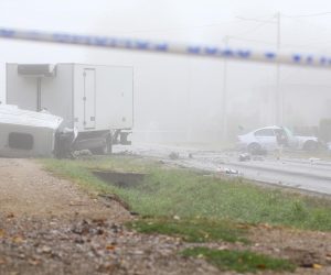 18.09.2021., Dugo Selo - Prometna nesreca dvaju vozila, kamiona i osobnog vozila kod Dugog sela na Bjelovarskoj cesti. Jedna je osoba poginula a dvije su ozlijedjene.

Photo: Matija Habljak/PIXSELL