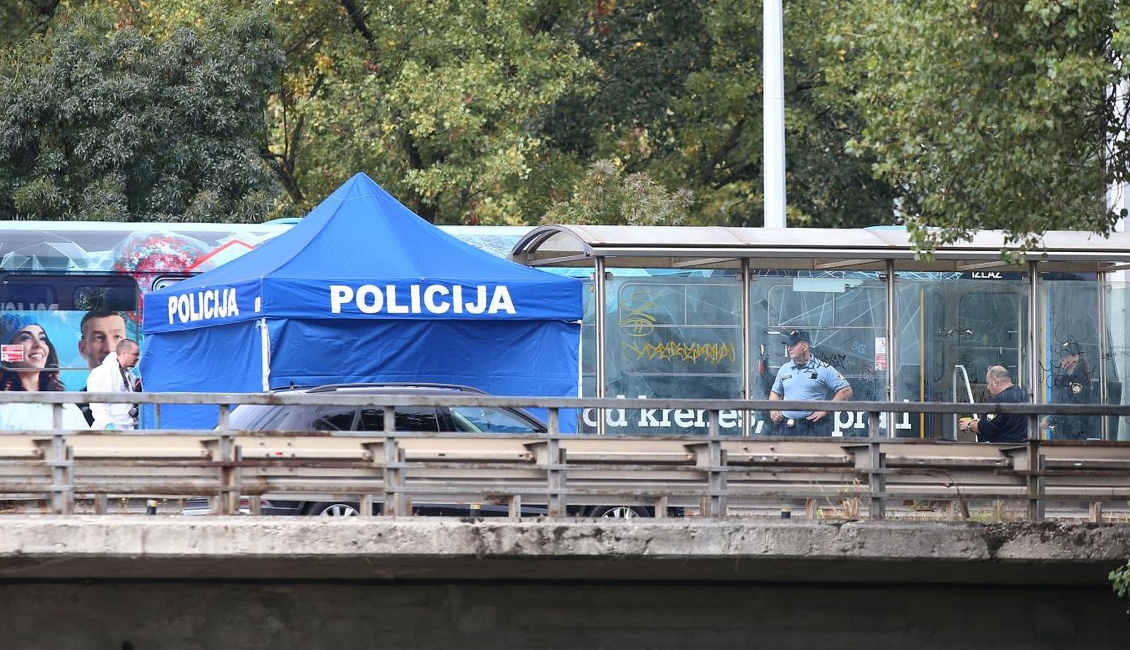 18.09.2021., Zagreb - U ZET-ovom tramvaju na mostu Mladosti pronadjeno bezivotno tijelo muskarca, ocevid u tijeku.

Photo: Matija Habljak/PIXSELL