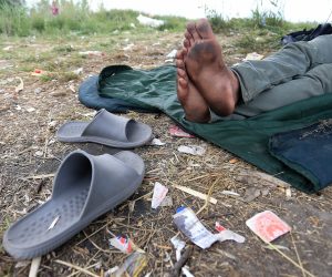 19.06.2015., Srbija, Subotica - Veliki broj imigranata iz Sirije, Afganistana i drugih drzava putuju pjesice vec vise od sezdeset dana kako bi se spasili u nekoj od drzava EU. 
Photo: Davor Javorovic/PIXSELL