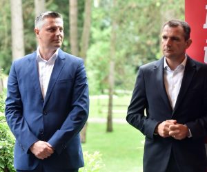 19.06.2020., Varazdin - Predstavljanje kandidata Restart koalicije za III. izbornu jedinicu. Stjepan Kovac, Matija Posavec Photo: Vjeran Zganec Rogulja/PIXSELL