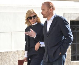 20.10.2017., Zagreb - Dijana Culjak u pratnji odvjetnika Ante Nobila napusta zgradu Zupanijskog suda nakon presude u aferi Core media. Od dosudjene kazne 2 godine i 5 mjeseci zatvora godinu dana ide u zatvor dok joj se ostatak kazne mijenja uvjetom uz rok kusnje od 3 godine. 
Photo: Marko Lukunic/PIXSELL