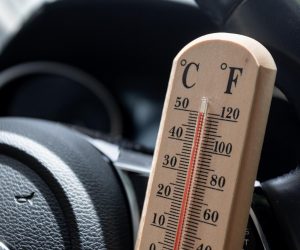 21.06.2021., Zagreb - Temperatura  u automobilu ostavljenom na suncu u 12:30 h. Photo: Davor Puklavec/PIXSELL