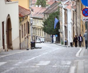 22.09.2017., Zagreb - Povodom obiljezavanja Europskog dana bez automobila, od 8:00 h uspostavljena je posebna regulacija prometa u centru grada. Promet je zatvoren u sredisnjoj zoni Grada zagreba omedjen ulicama: Trg bana J. Jelacica - Jurisiceva - Palmoticeva - Boskoviceva - Andrije Hebranga - Gunduliceva - Ilica - Mesnicka - Demetrova - Ilirski trg - Radiceva - Trg bana J. Jelacica, osim za interventna vozila (Hitna pomoc, vatrogasci, policija), komunalna vozila, vozila osoba sa invaliditetom koja imaju prebivaliste u navedenoj zoni, vozila JGP-a i taxi. Photo: Slavko Midzor/PIXSELL
