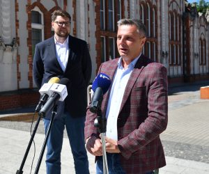 26.05.2021., Cakovec- Stjepan Kovač i Pedja Grbin na konferenciji za medije SDP-a uoci drugog kruga lokalnih izbora. 
 Photo: Vjeran Zganec Rogulja/PIXSELL