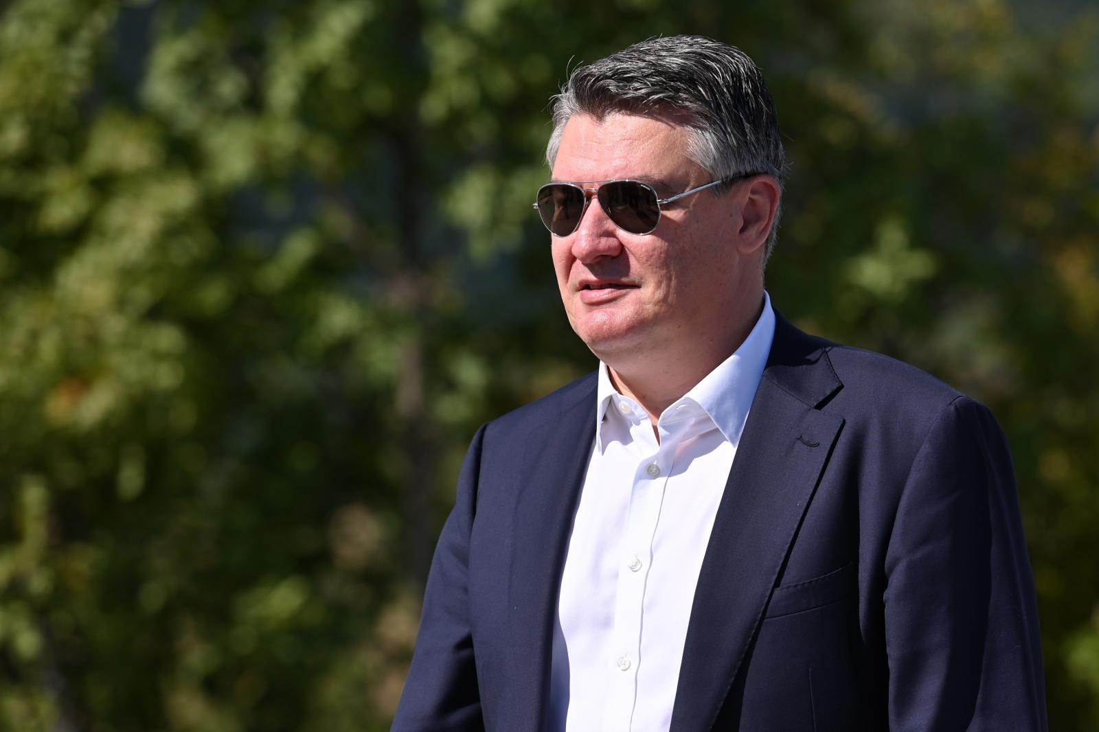 26.08.2021., Kijevo - Predsjednik Republike Zoran Milanovic sudjelovao je na komemoraciji kod spomen-obiljezja poginulom hrvatskom branitelju Frani Juricu Arambasicu u naselju Culumi.
Photo: Dino Stanin/PIXSELL