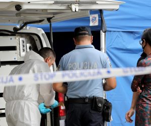 27.09.2021., Zagreb - Policisjki ocevid u zagrebackom naselju Trnje gdje je u jutarnjim satima pronadjeno tijelo muskarca. Photo. Jurica Galoic/PIXSELL