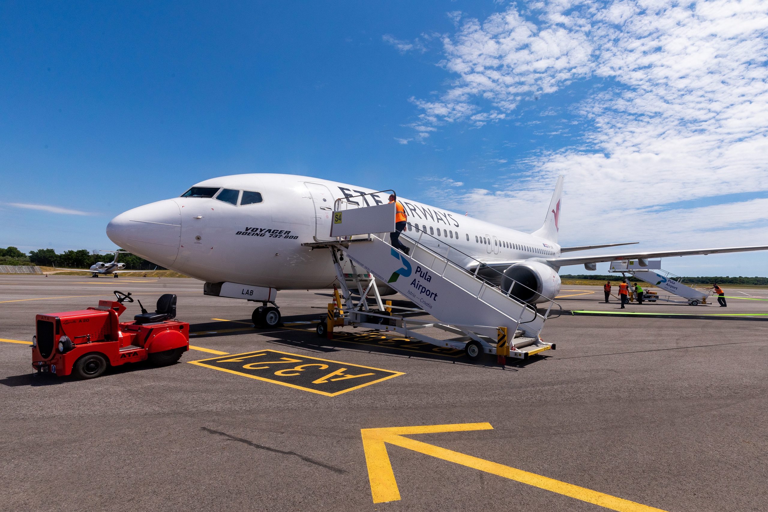 29.05.2021., Pula - U pulskoj zracnoj luci predstavljena je nova hrvatska zrakoplovna tvrtka ETF AIRWAYS te njihov prvi putnicki zrakoplov Boeing 737-800. Photo: Srecko Niketic/PIXSELL