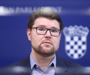 29.06.2021., Zagreb - Na konferenciji za medije Kluba zastupnika SDP-a odrzanoj u Saboru o temi: "Podnosenje Interpelacije o radu Vlade Republike Hrvatske radi postupanja vezano uz provedbu obnove nakon potresa" govorili su zastupnici Pedja Grbin, Ivana Posavec Krivec i Davorko Vidovic. 
Photo: Patrik Macek/PIXSELL