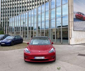 Press/Tesla