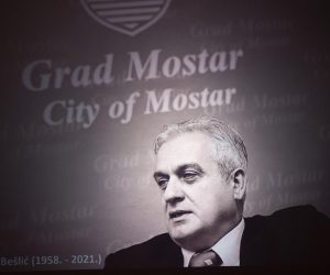 05.09.2021. Mostar -  U hrvatskom domu herceg Stjepan Kosaca  odrzana komemoracija i upis u  Knjigu zalosti povodom smrti bivseg gradonacelnika Ljube Beslica 

Photo: Denis Kapetanovic/PIXSELL