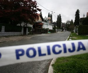 28.10.2012., Lug Samoborski - U gostionici Kod Darka smrtno je stradao Vlado Tusin (58). Policija jos utvrdjuje okolnosti nesretnog dogadjaja te ne moze sa sigurnoscu tvrditi da je rijec o ubojstvu. Svjedoci navode da je nesretnom dogadjaju predhodila verbalna svadja preminulog i 41-godisnjaka.  
Photo: Grgur Zucko/PIXSELL