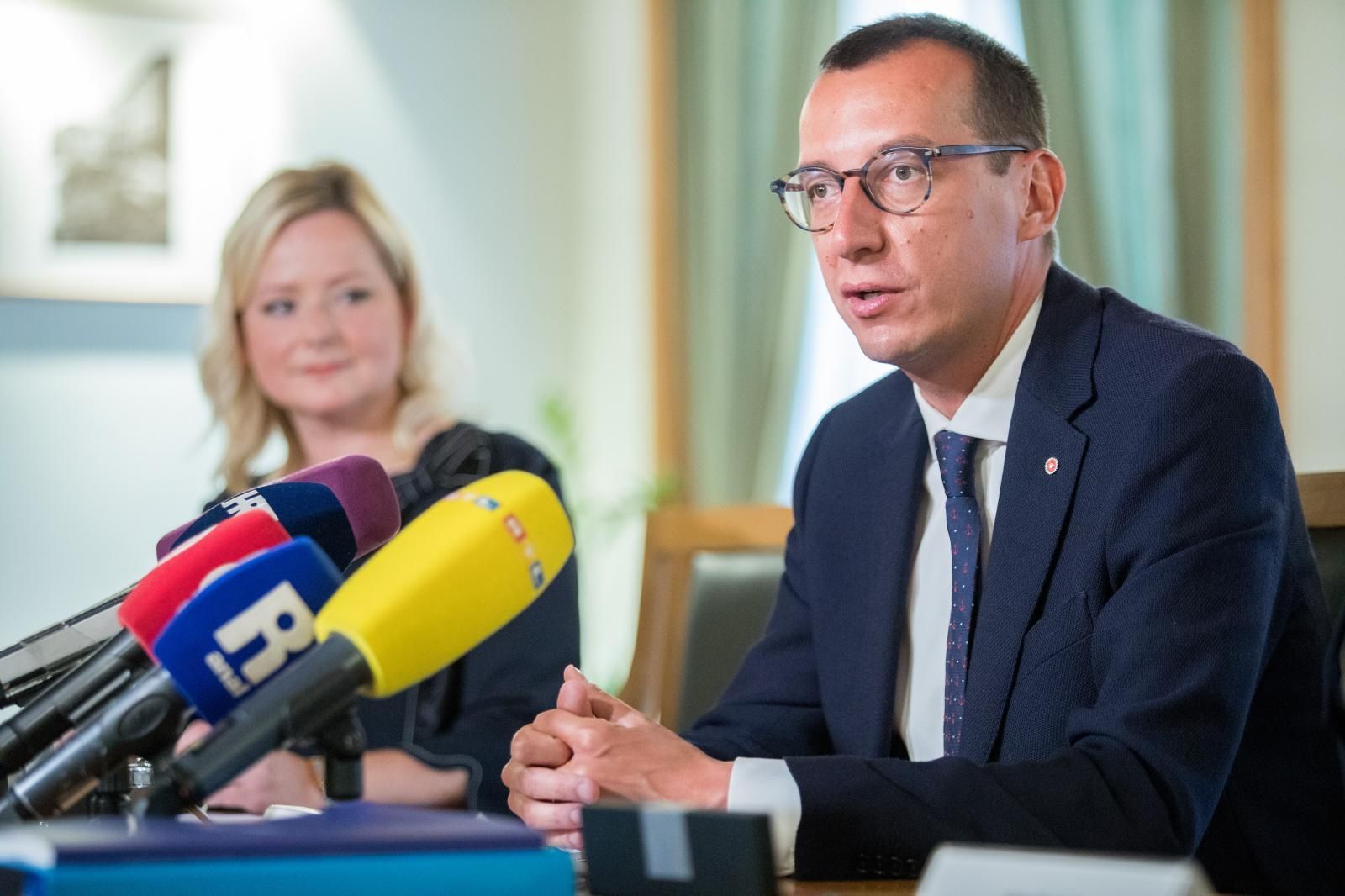 07.06.2021., Rijeka - Primopredaja izvrsnih ovlasti izmedju dosadasnjeg gradonacelnika Rijeke Vojka Obersnela i novoizabranog gradonacelnika Rijeke Marka Filipovica. Marko Filipovic Photo: Nel PavleticPIXSELL