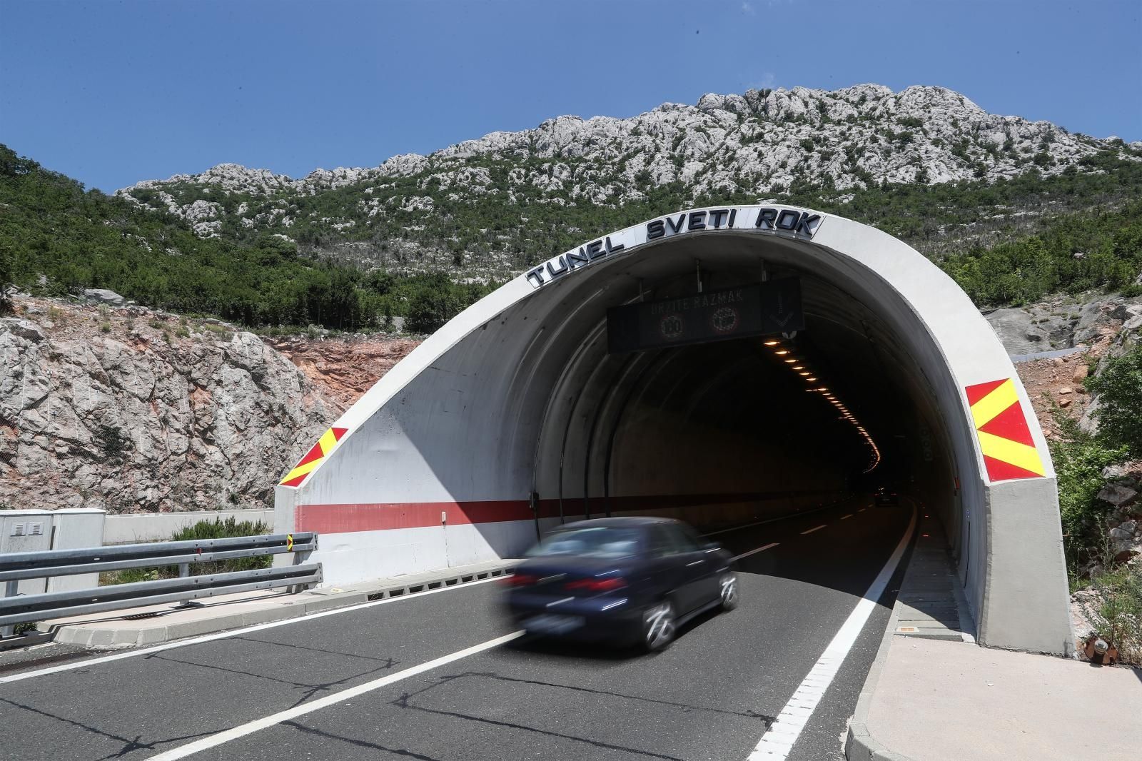 26.06.2019., tunel Sveti Rok, Gospic - Jedinica vatrogasne postrojbe Hrvatskih autocesta pod zapovjednistvom Milana Rocaka, u svakodnevnoj pripravnosti ovog drugog po velicini tunela na autocersti Zagreb Split.  
Photo: Robert Anic/PIXSELL