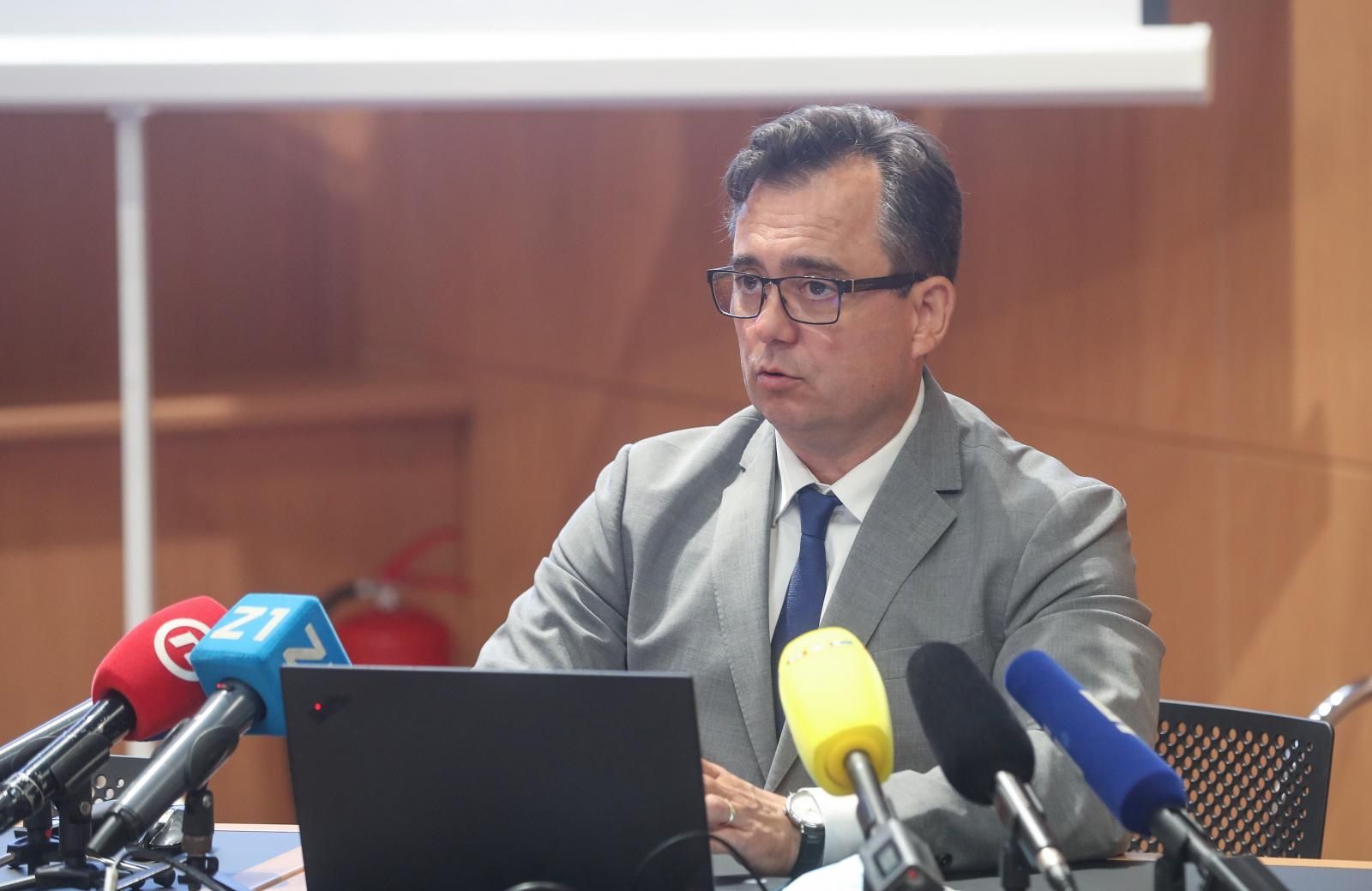 11.06.2021., Zagreb -  Konferencija za medije Fonda za obnovu Grada Zagreba, Krapinsko zagorske i Zagrebacke zupanije. Ravnatelj Fonda Damir Vandjelic sa suradnicima predstavio je aktivnosti, te troskove Fonda. Photo: Zeljko Lukunic /PIXSELL