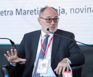 29.11.2019., Zagreb - U Nacionalnoj i sveucilisnoj knjiznici odrzana je konferencija "Hrvatska kakvu trebamo: Predsjedanje Hrvatske EU" u ogranizaciji Vecernjeg lista. Panel Diskusija: Hrvatsko predsjedanje EU. Rektor Sveucilista Vern Vlatko Cvrtila Photo: Luka Stanzl/PIXSELL